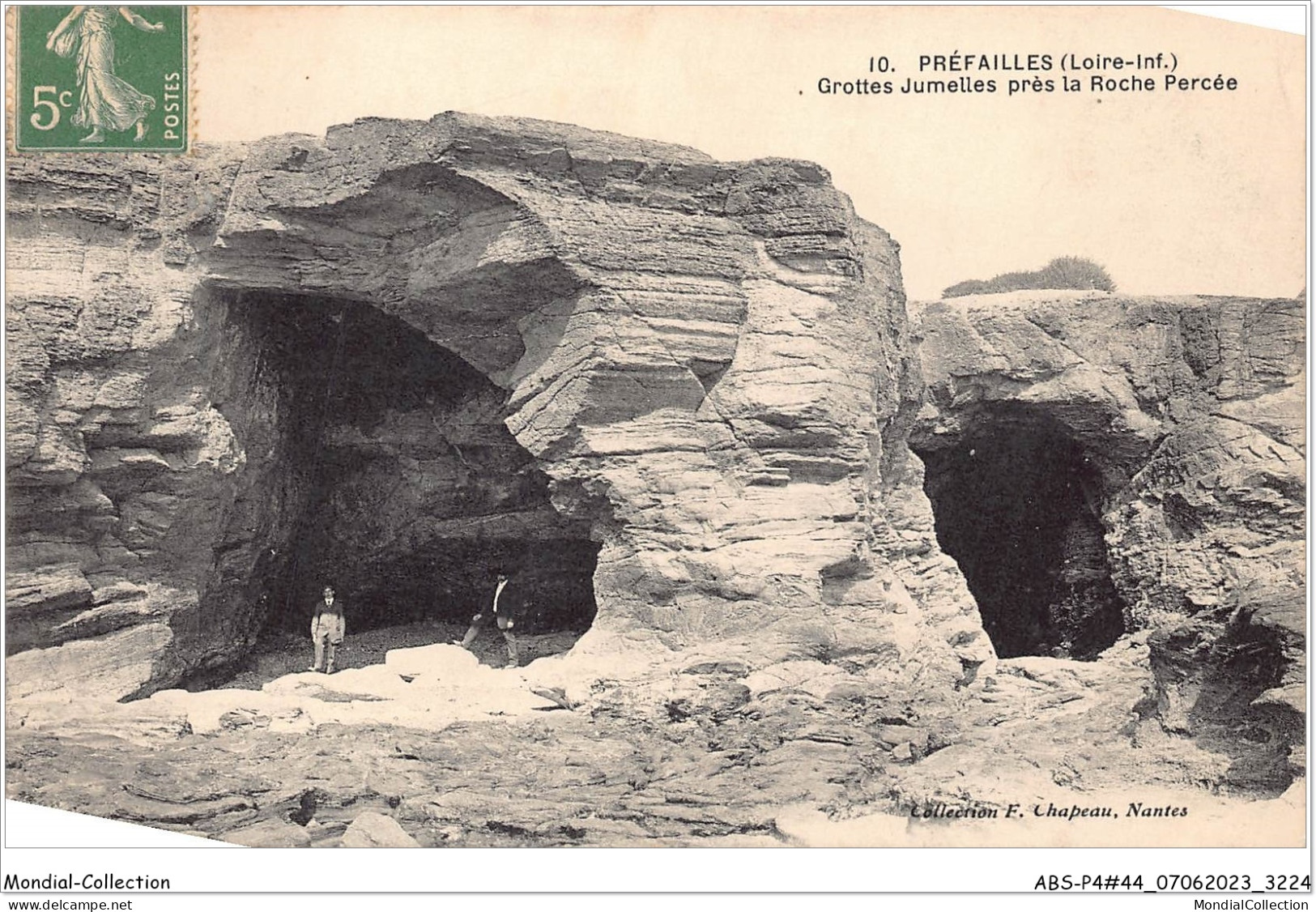 ABSP4-44-0349 - PREFAILLES - Grottes Jumelles-Pres La Roche Percee - Préfailles