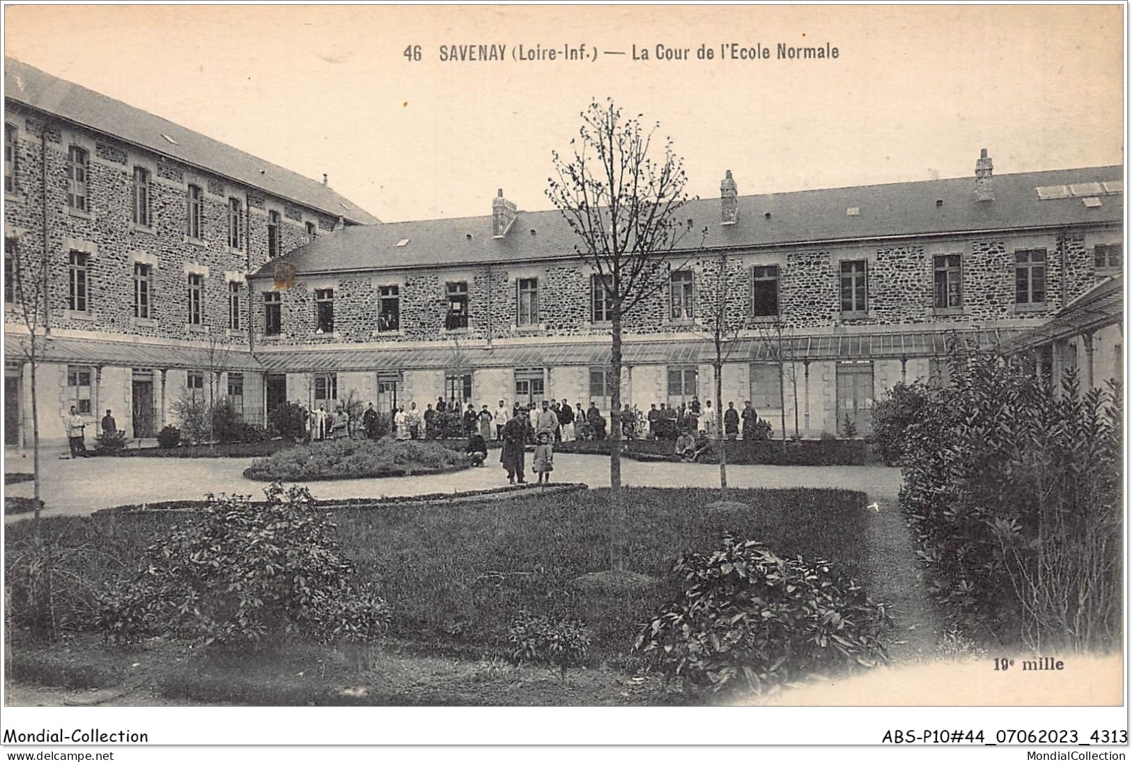ABSP10-44-0894 - SAVENAY - La Cour De L'Ecole Normale  - Savenay