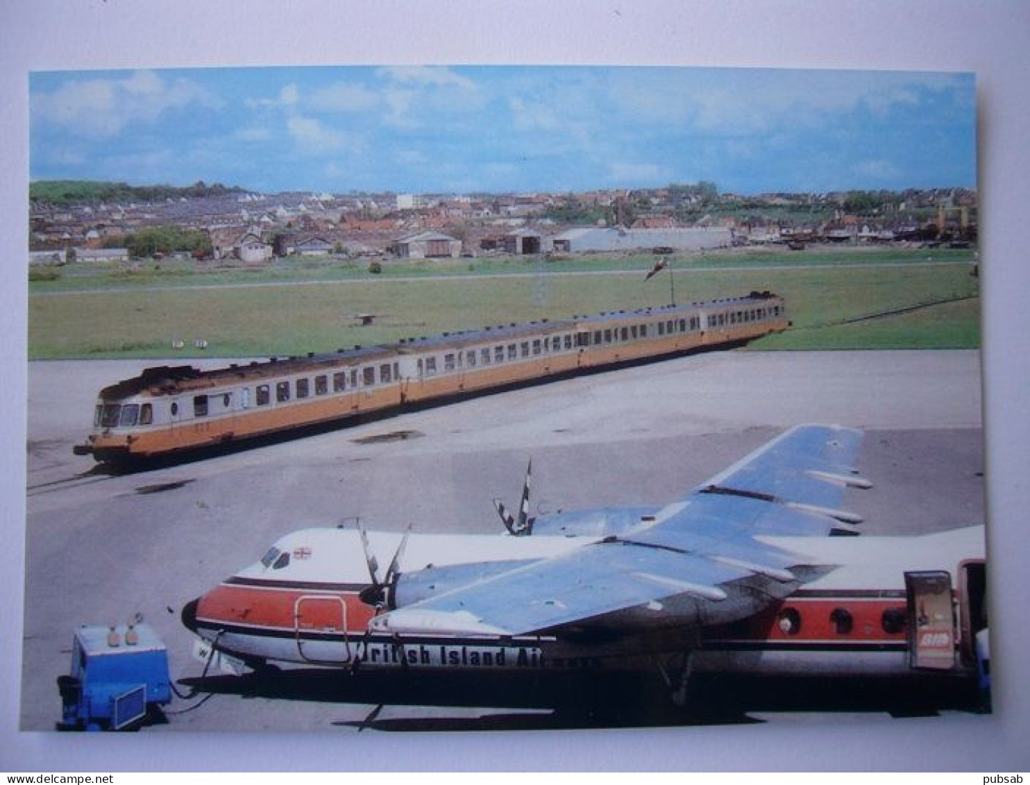 Avion / Airplane / BIA - BRITISH ISLAND AIRWAYS / Handley Page Dart Herald 203 / Seen At Le Touquet Airport - 1946-....: Moderne