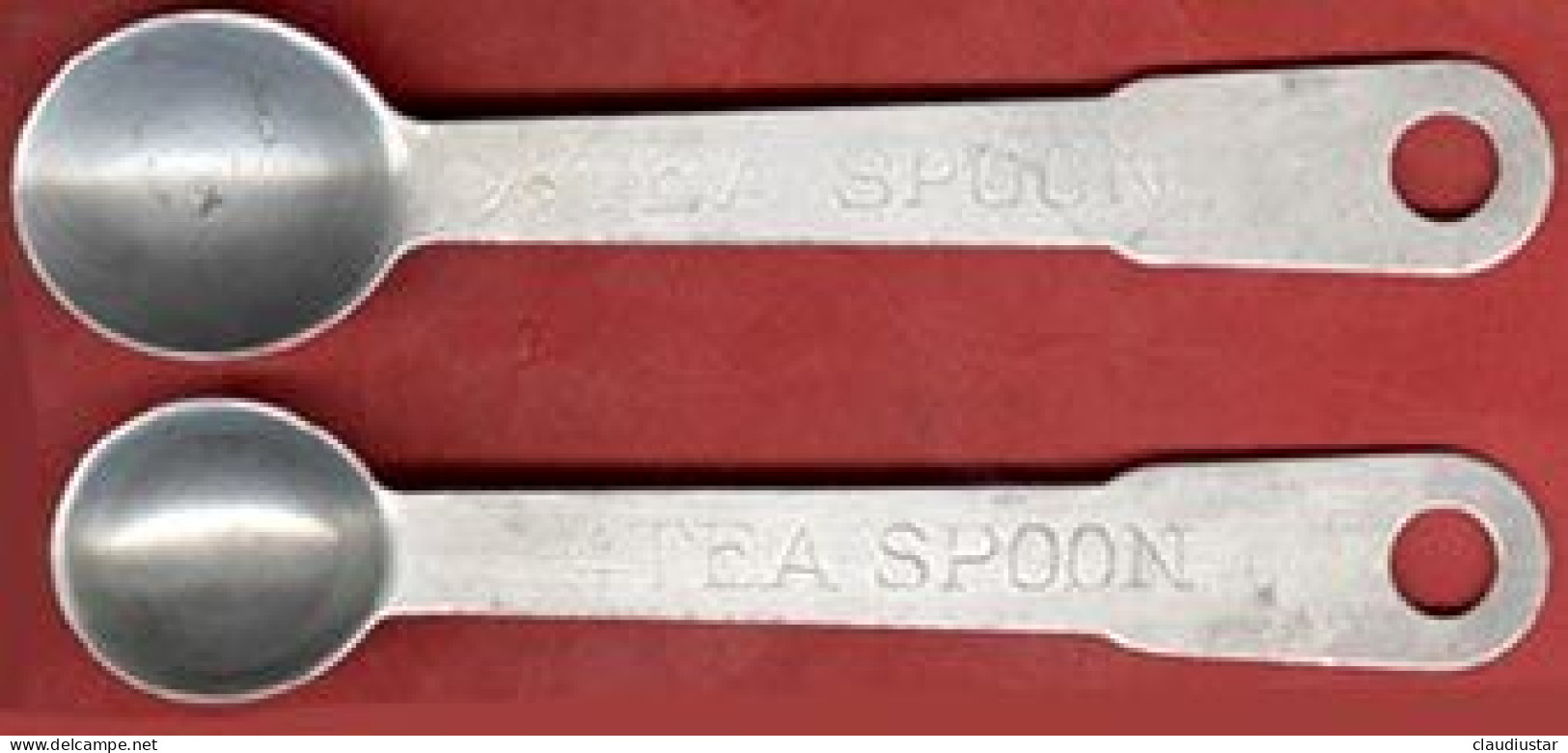 ** LOT  4  CUILLERES  TEA ** - Spoons