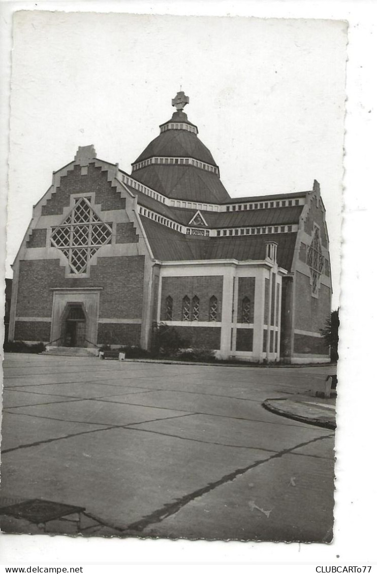 Marcq-en-Baroeul (59) : L'église Du Sacré Coeur Quartier De La Croisé-Laroche En 1950 PF - Marcq En Baroeul