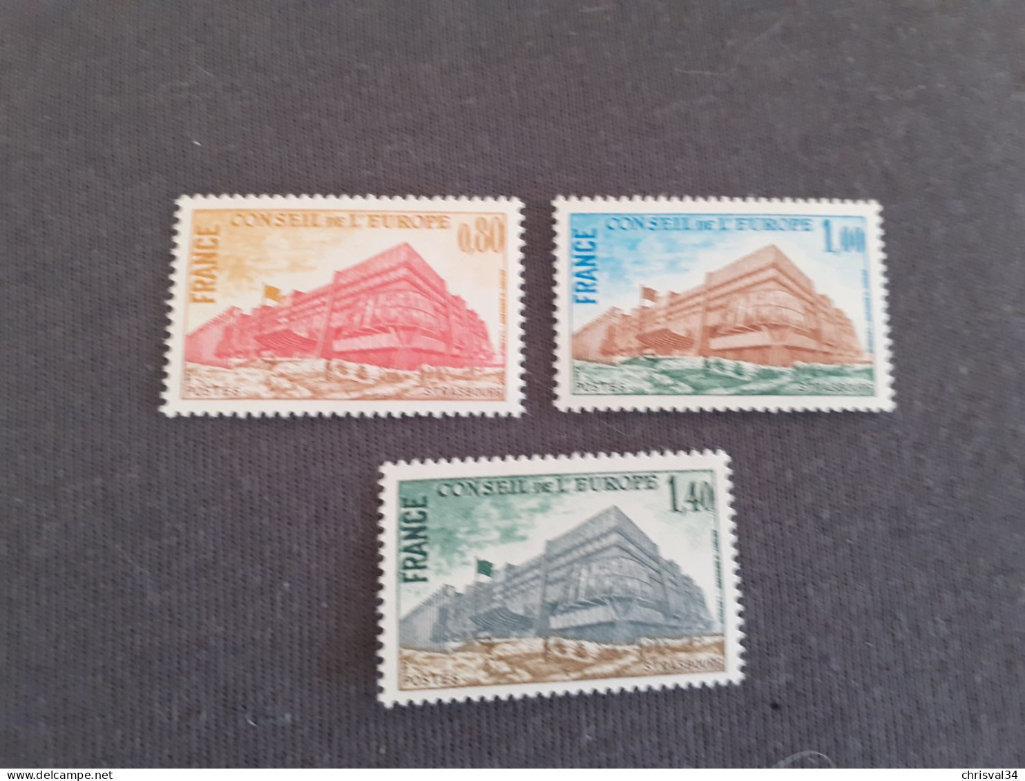 TIMBRES  DE  SERVICE  ANNEE  1977  N  53  A  55  COTE  3,50  EUROS  NEUFS  SANS  CHARNIERES - Mint/Hinged