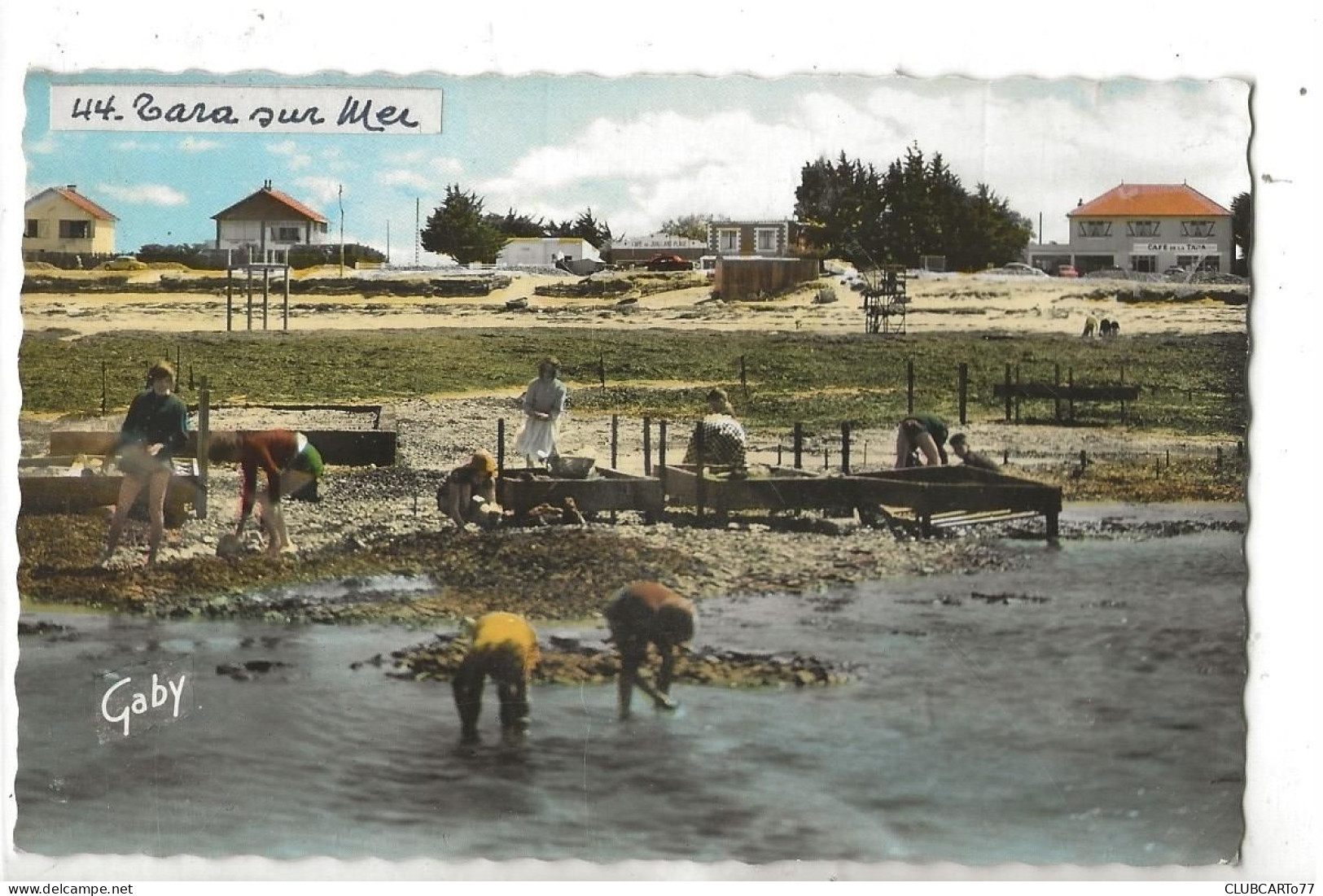 La Plaine-sur-Mer (44) : La Pêche Sur La Palourde Plage De LaTara En 1965 (animé) PF - La-Plaine-sur-Mer