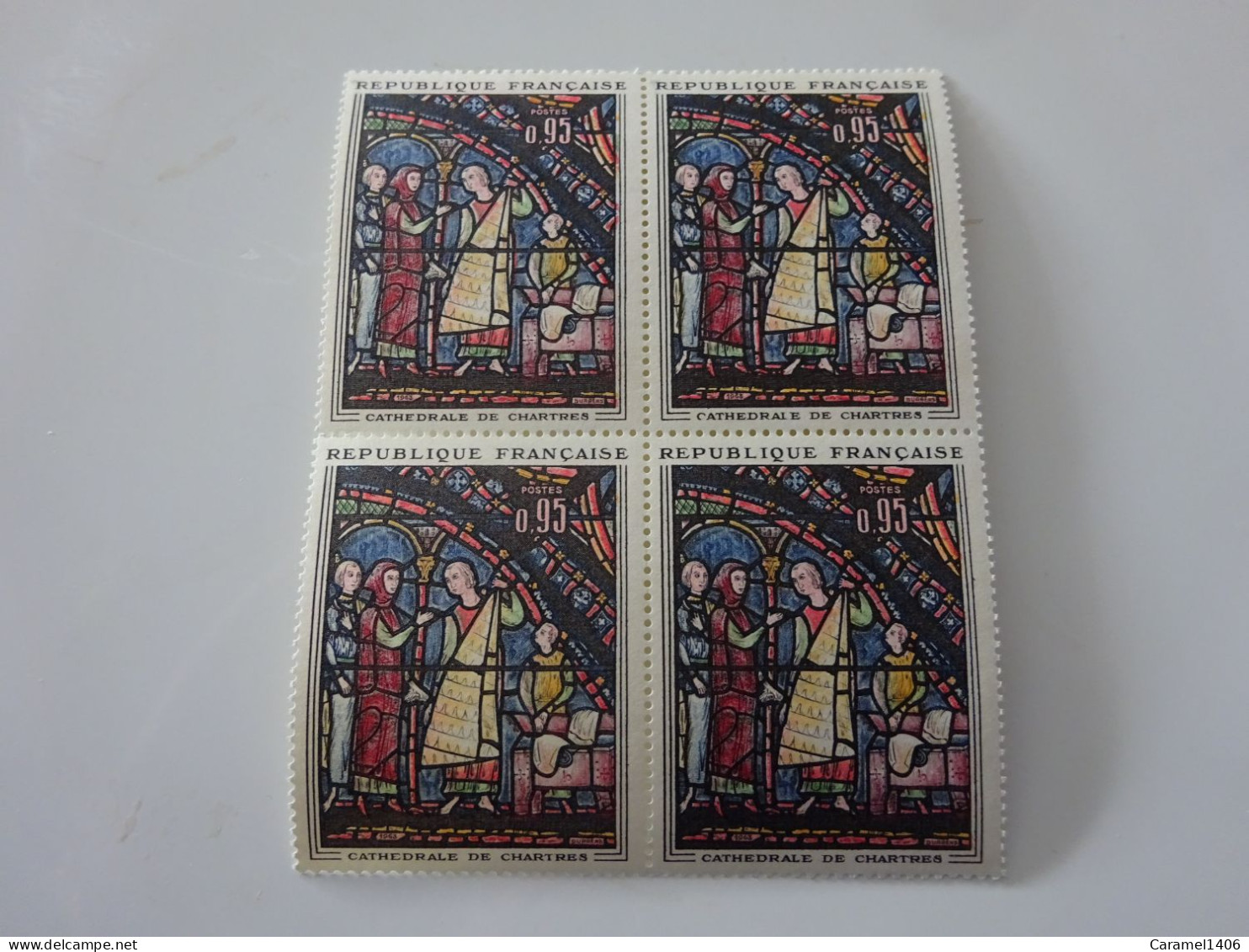 N° 1399  BLOC DE 4  CATHEDRALE DE CHARTRES  NEUF SANS CHARNIERE  ** - Unused Stamps