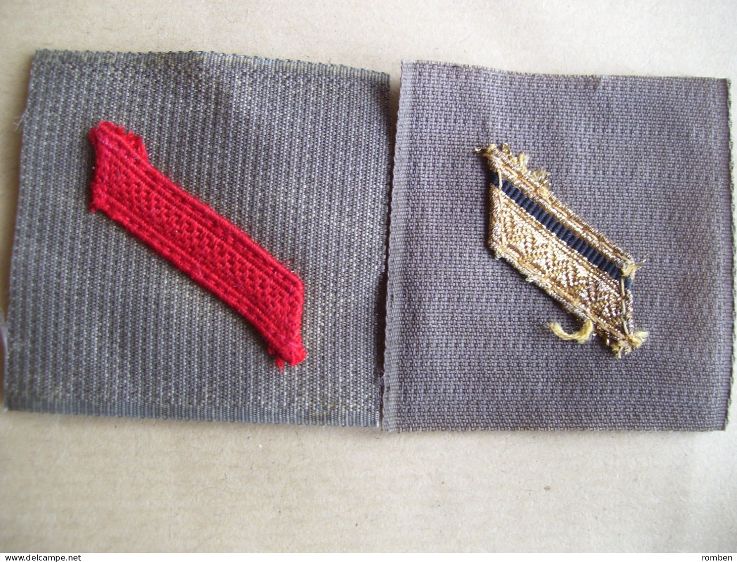 LOT 2 INSIGNES MILITAIRES - ECUSSONS TISSU - - GRADE -     INSIGNE ECUSSON MILITAIRE SCRATCH - - Andere & Zonder Classificatie