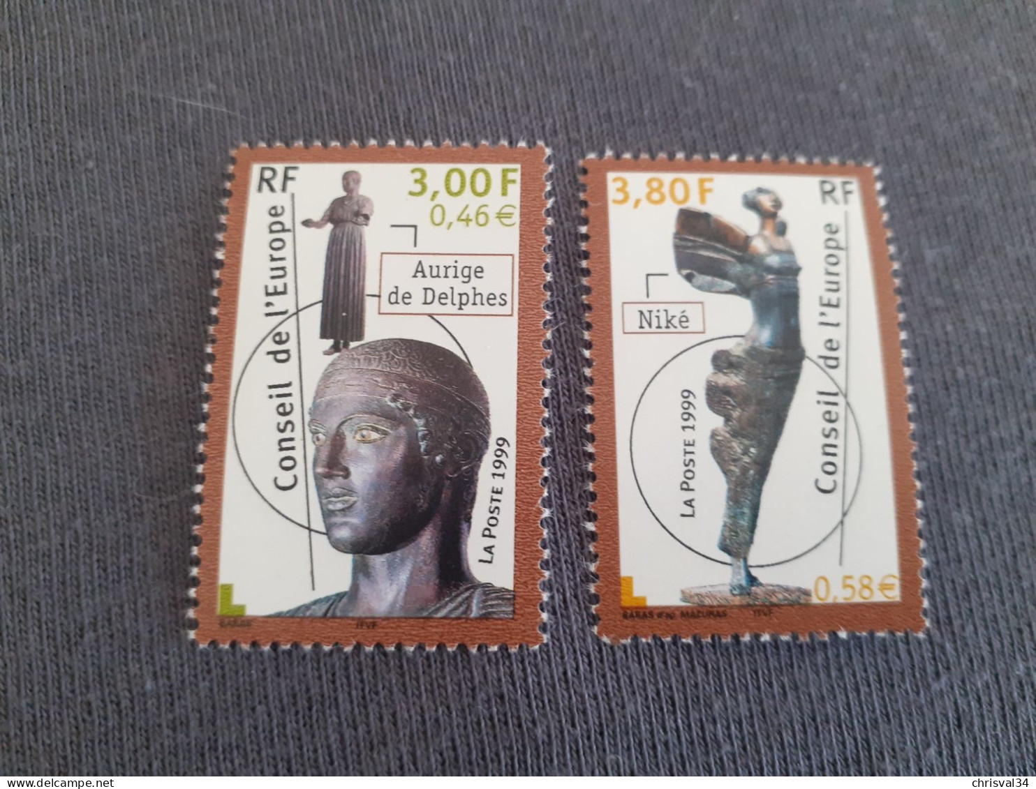 TIMBRES  DE  SERVICE  ANNEE  1999  N  120 / 121  COTE  6,00  EUROS  NEUFS  SANS  CHARNIERES - Nuevos