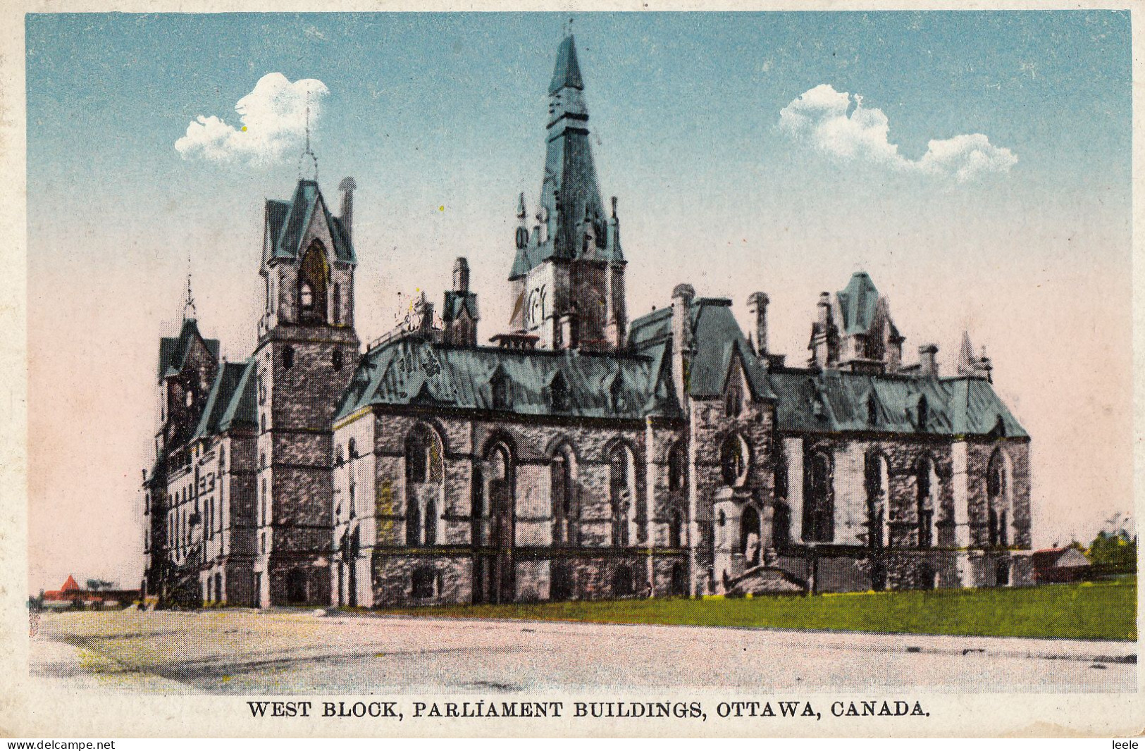 B30. Vintage Postcard. West Block, Parliament Buildings, Ottawa, Canada - Ottawa