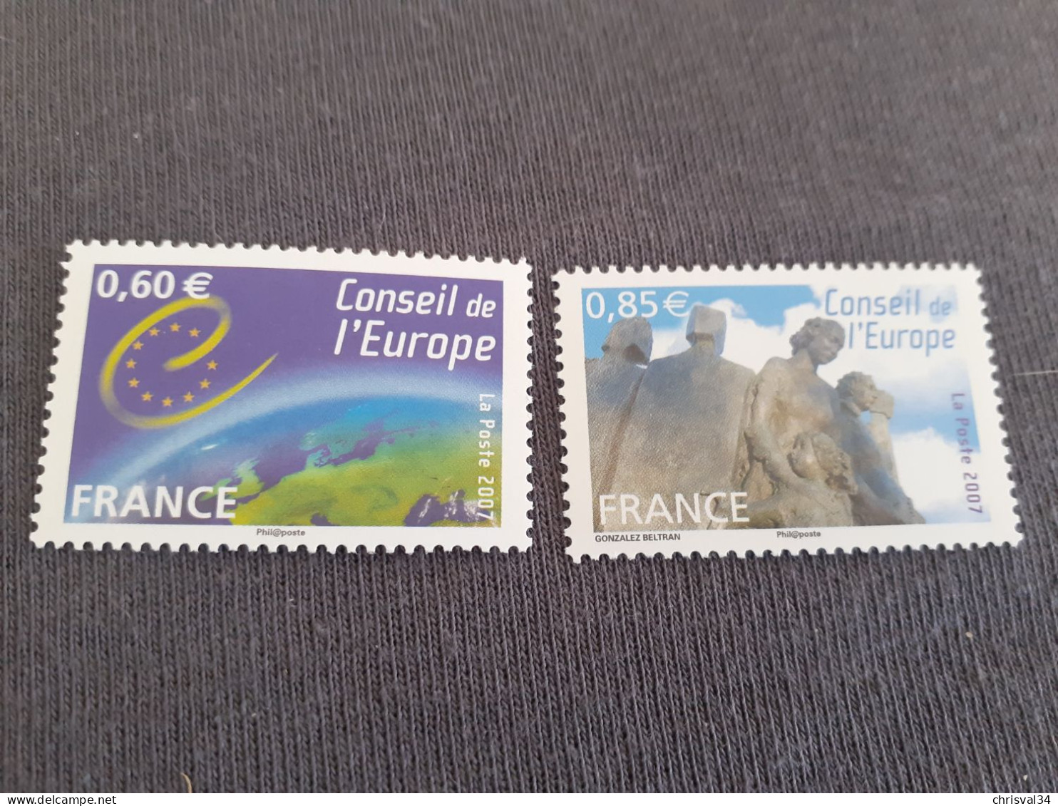 TIMBRES  DE  SERVICE  ANNEE  2007  N  136 / 137  COTE  6,50  EUROS  NEUFS  SANS  CHARNIERES - Ungebraucht