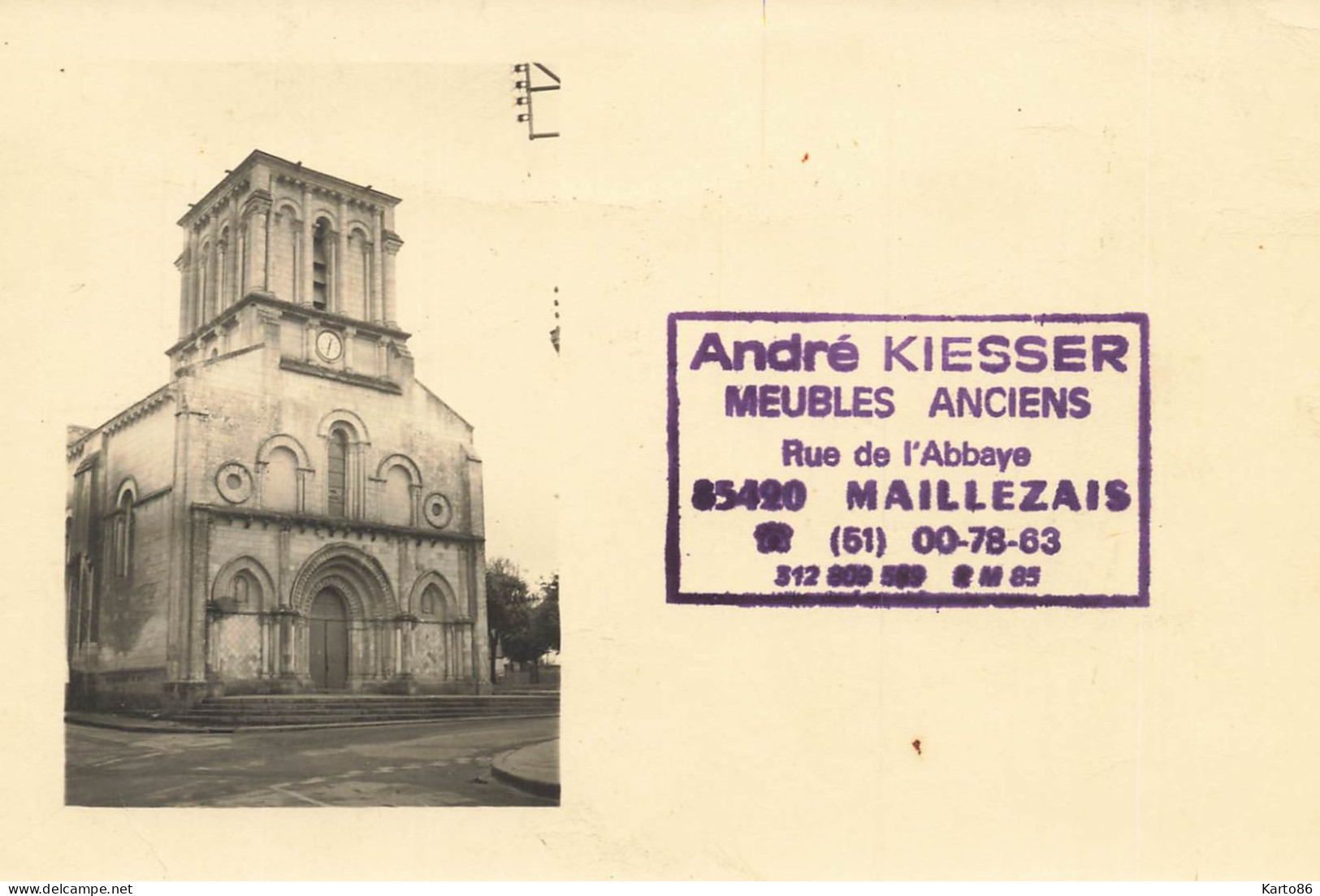 Maillezais * Carte Photo * Place Et église Du Village+ CACHET André KIESSER Meubles Anciens Rue De L'abbaye - Maillezais