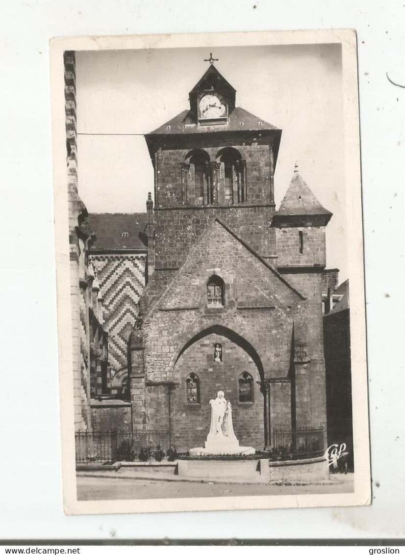 LA FERTE MACE 114 VIEILLE EGLISE ET MONUMENT DE LA RECONNAISSANCE - La Ferte Mace