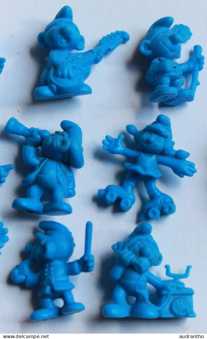 à choisir 4 mini figurines en plastique vintage Les Schtroumpfs The Smurfs lessive OMO