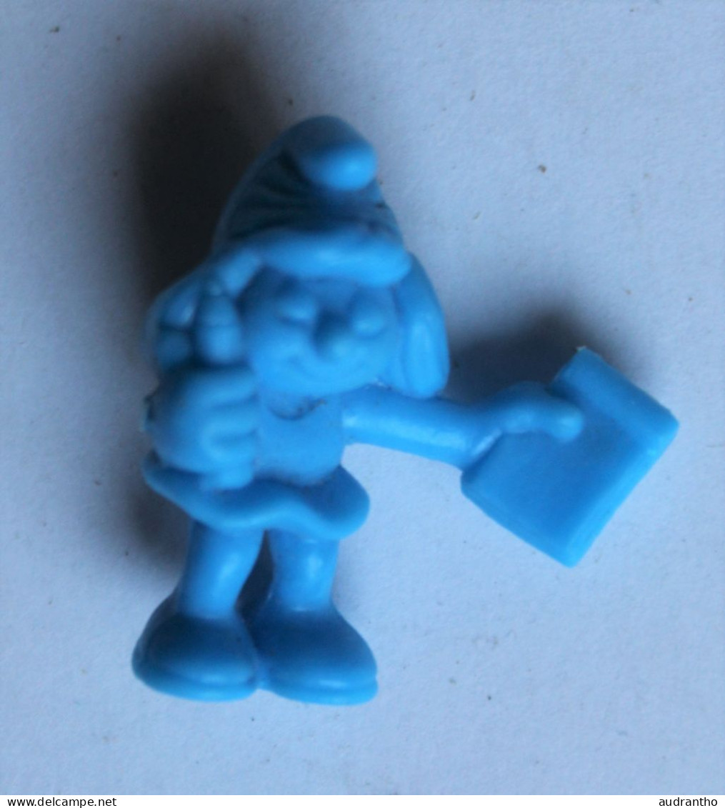 à choisir 4 mini figurines en plastique vintage Les Schtroumpfs The Smurfs lessive OMO