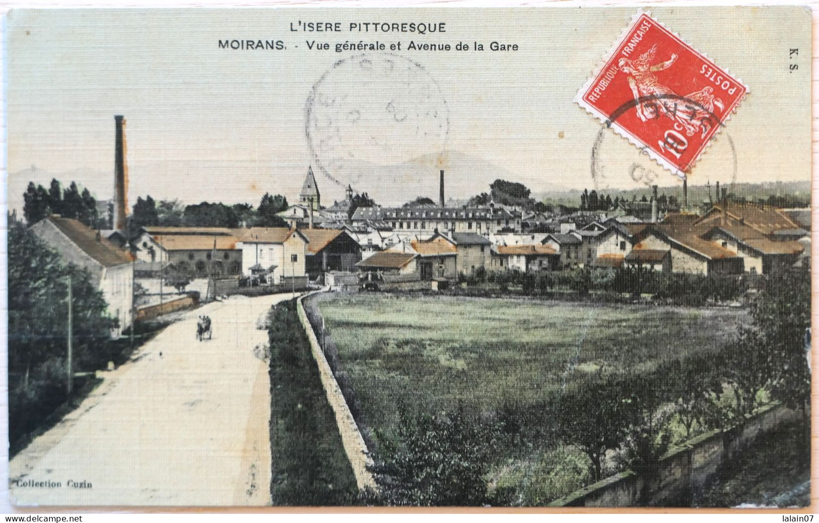 C. P. A. Couleur : 38 : MOIRANS : Vue Générale Et Avenue De La Gare, Timbre En 1908 - Moirans