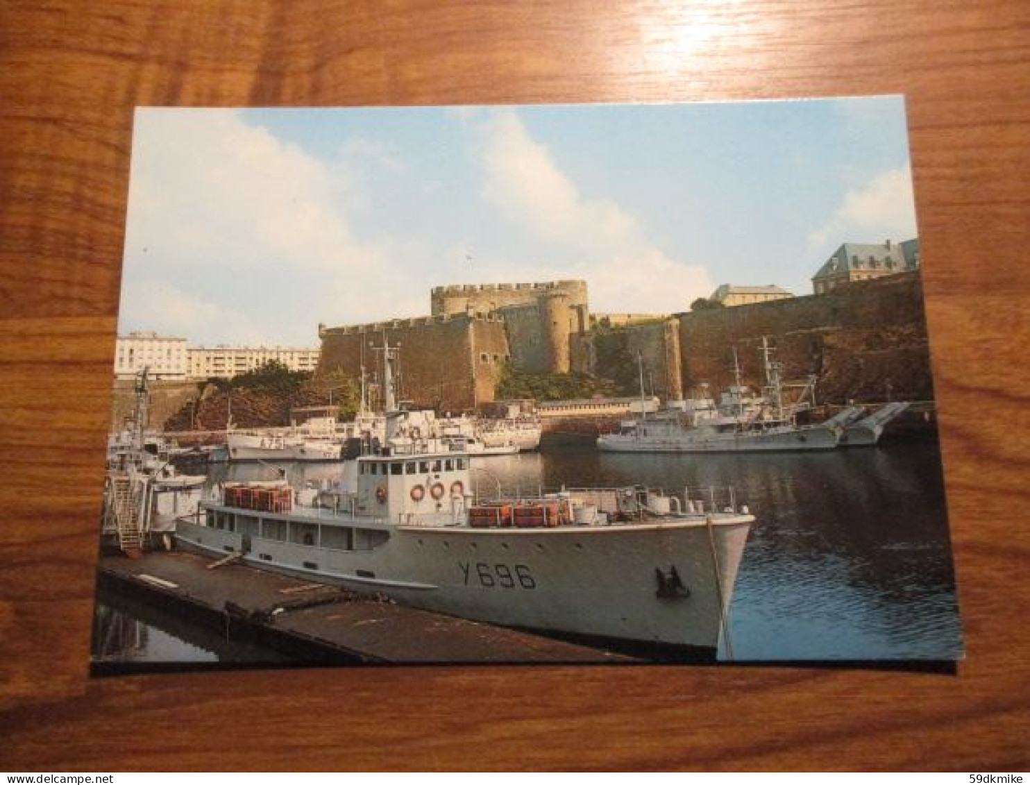 CP Brest - Le Chateau Et La Penfeld ( Navire De Guerre ) - Material