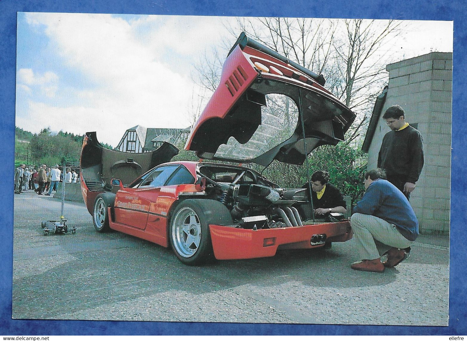 CPM Sport Automobile Formule 1 Circuit De Francorchamps 1999 Une Ferrari F40  Au Réglage Capot Arrière Ouvert - Grand Prix / F1