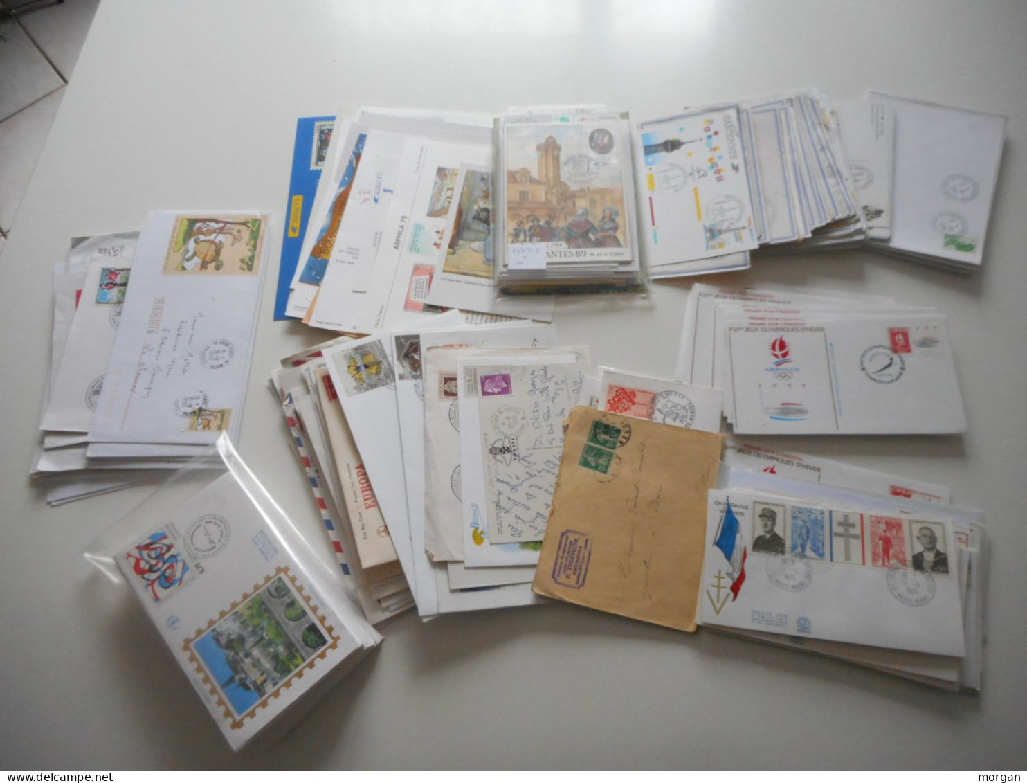 FRANCE, SUPER LOT D'ENVELOPPES FDC, MARCOPHILIE, 1,2 KG De DOCUMENTS AVEC ENVELOPPES FDC ANNEE 1996 - Collections (sans Albums)