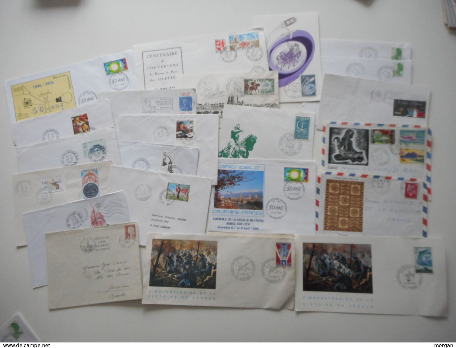 FRANCE, SUPER LOT D'ENVELOPPES FDC, MARCOPHILIE, 1,2 KG de DOCUMENTS AVEC ENVELOPPES FDC ANNEE 1996