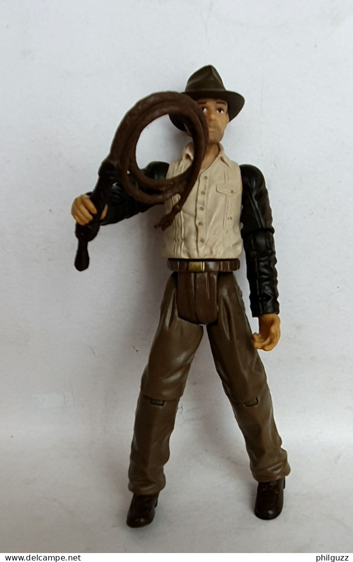 FIGURINE INDIANA JONES - RAIDERS OF THE LOST ARK - HASBRO 2008 - INDY AVEC FOUET (3) - Autres & Non Classés