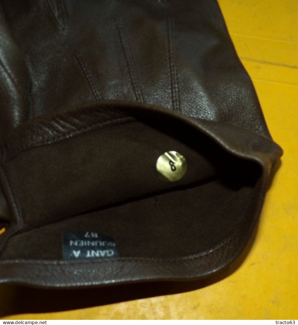 PAIRE DE GANT EN CUIR MARRON DE L' ARMEE FRANCAISE , TAILLE  8  FABRICATION MADE IN FRANCE  A SAINT JUNIEN  87 , ETAT NE - Equipo