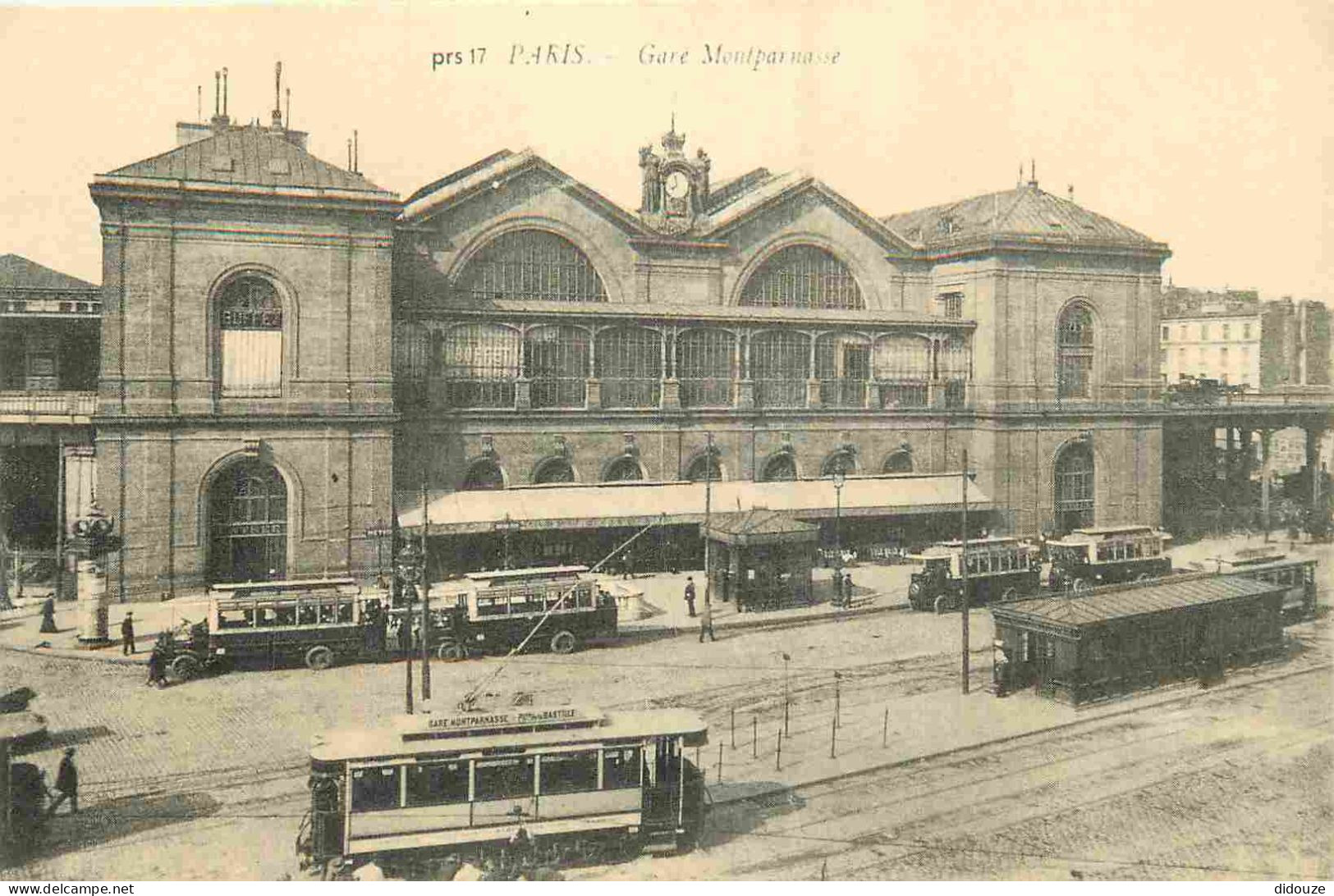 Reproduction CPA - 75 Paris - Gare Montparnasse - Automobiles - Bus - Tramway - CPM Format CPA - Carte Neuve - Voir Scan - Pariser Métro, Bahnhöfe