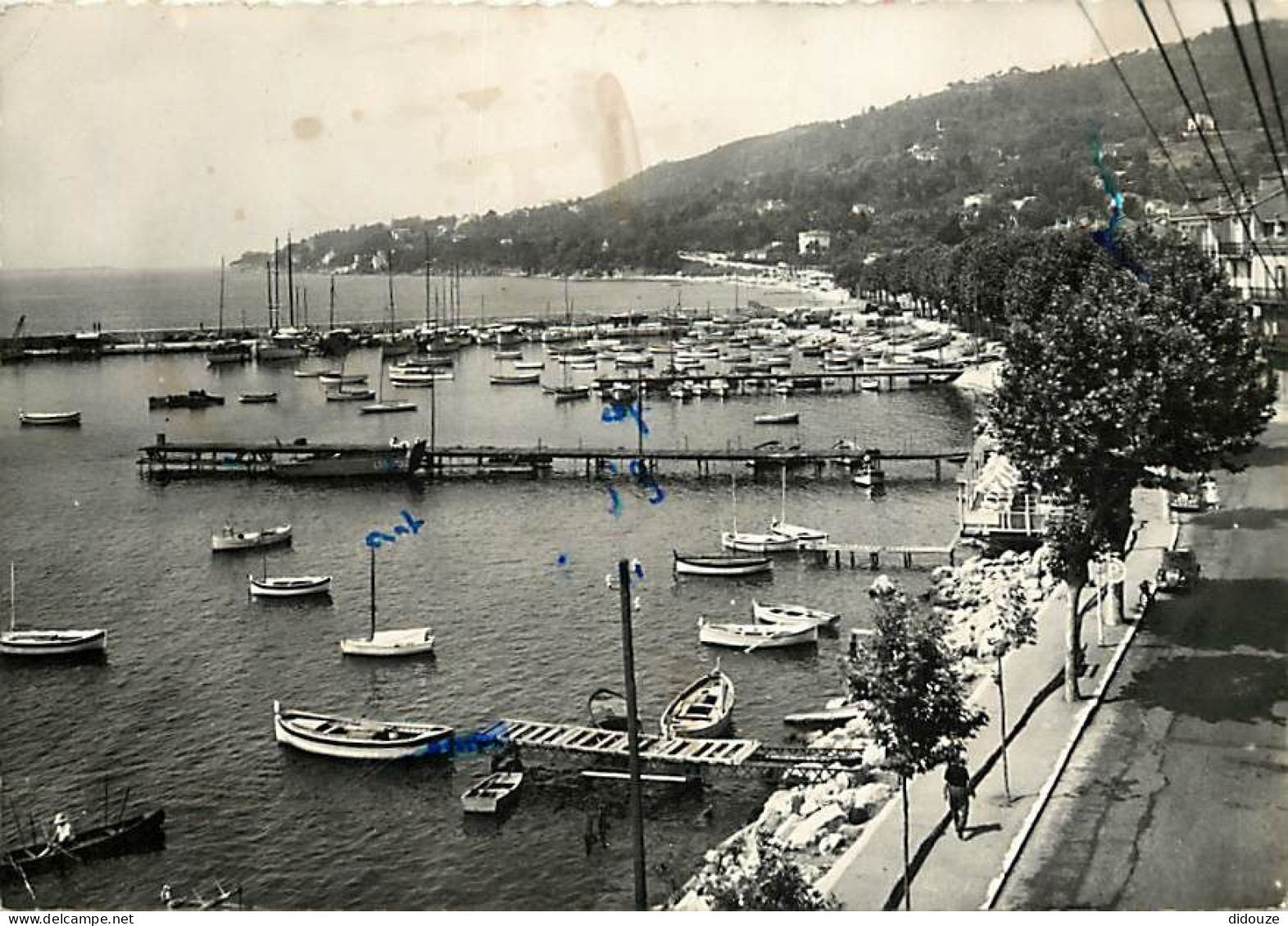 06 - Vallauris - Golfe Juan - Vue Sur Le Port - Carte Dentelée - CPSM Grand Format - Etat Léger Pli Visible - Voir Scans - Vallauris