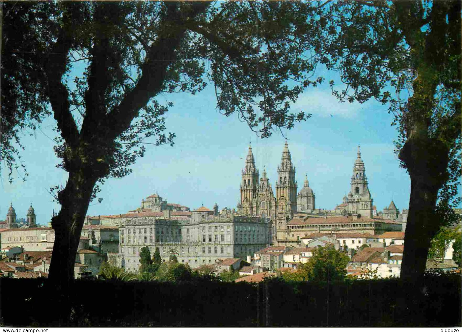 Espagne - Espana - Galicia - Santiago De Compostela - La Catedral Desde El Paseo De La Herradura - La Cathédrale Depuis  - Santiago De Compostela