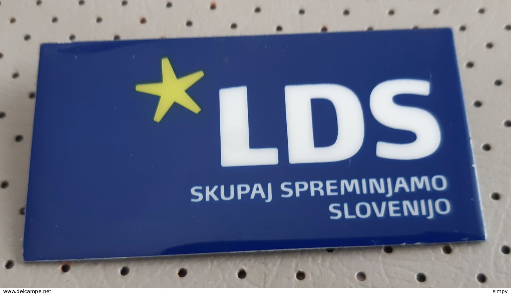 Political Party LDS Liberal Democracy Of Slovenia Pin 57x28 Pin Badge - Administración