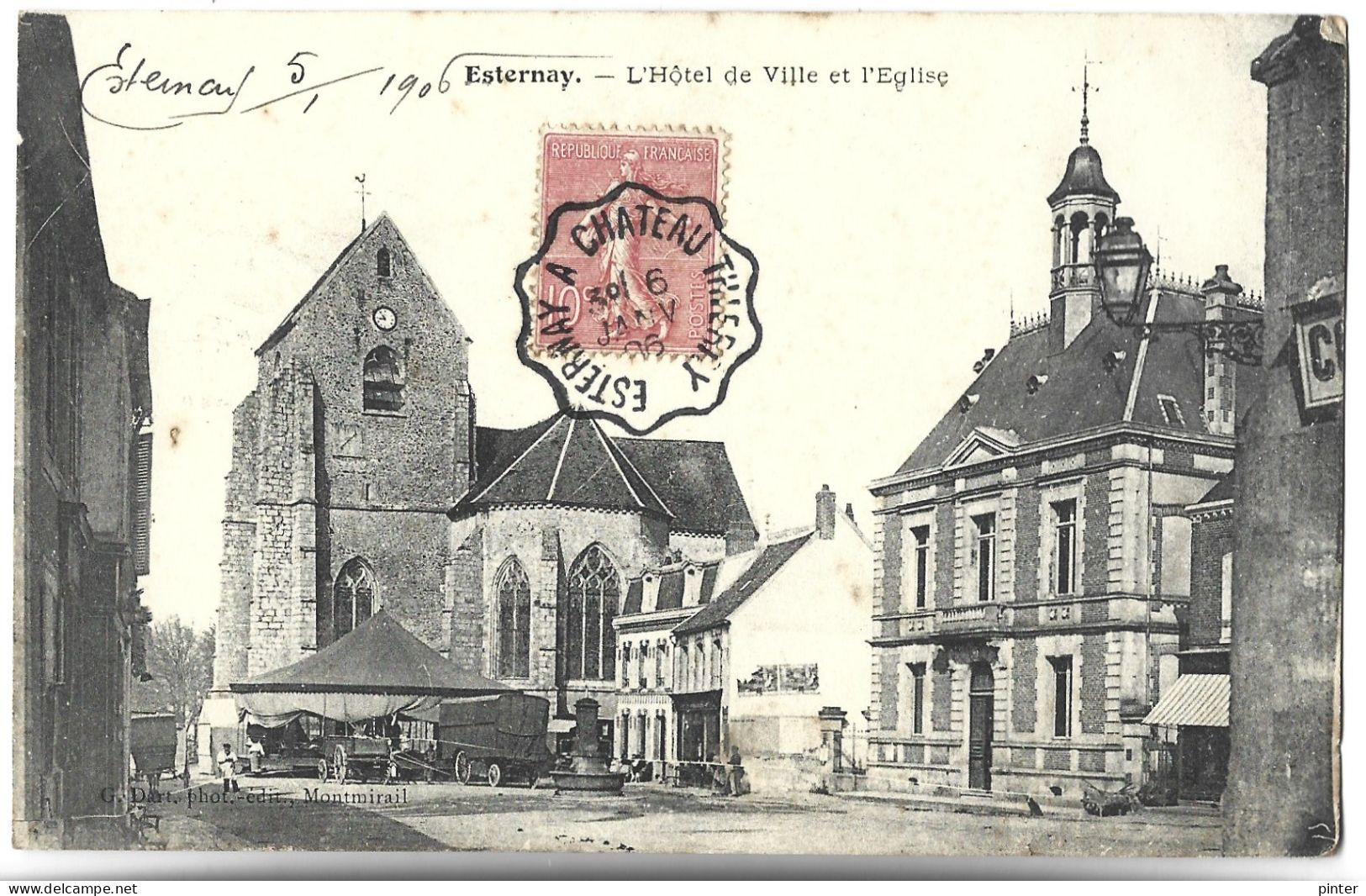 ESTERNAY - L'Hôtel De Ville Et L'Eglise - Esternay