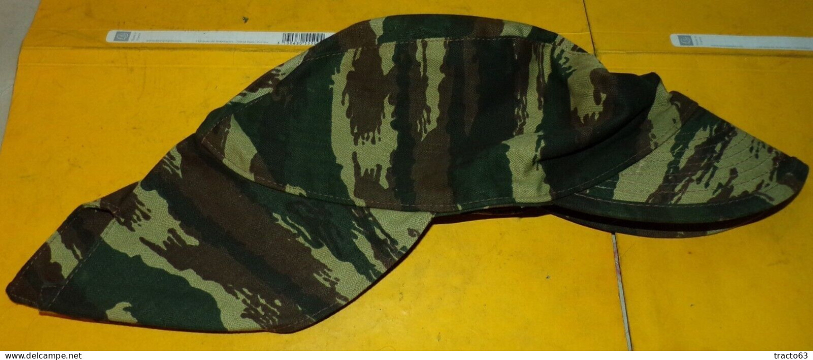 ARMEE AMERICAINE U.S : CASQUETTE AVEC NUQUIERE CAMOUFLEE , TAILLE 7 1/4 SOIT TAILLE FRANCAISE 58  , BON ETAT VOIR PHOTO - Uitrusting