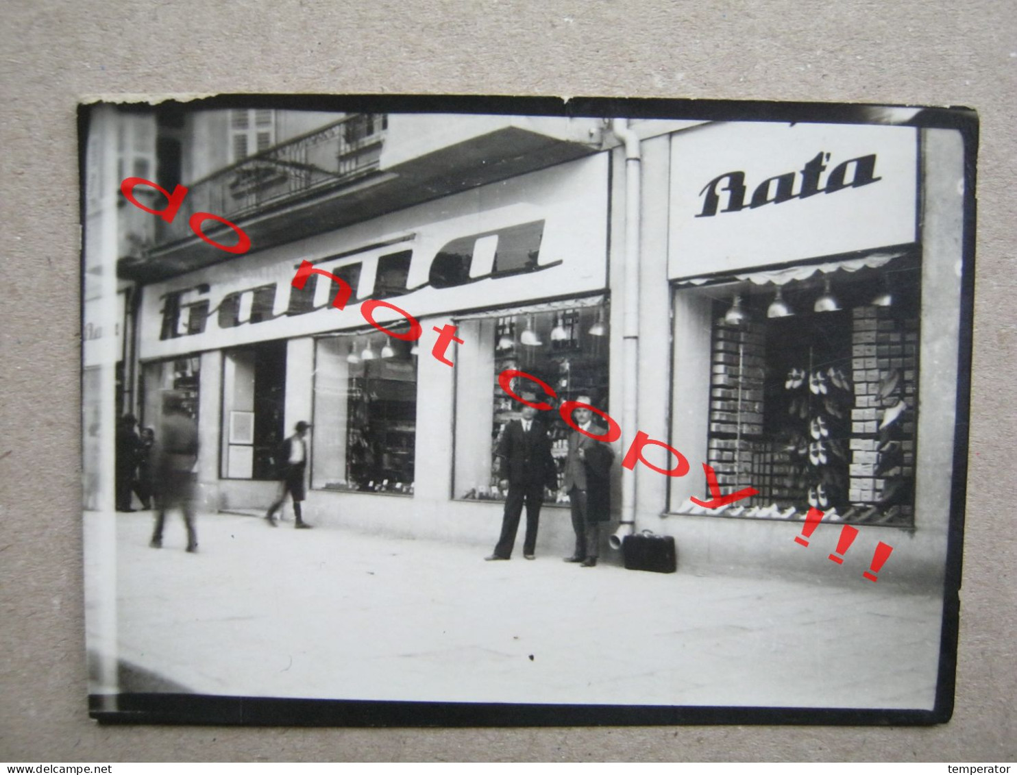 Kingdom Of Yugoslavia / Shoe Store " BATA "  (Old Real Photo With Clear Details ) - Yougoslavie