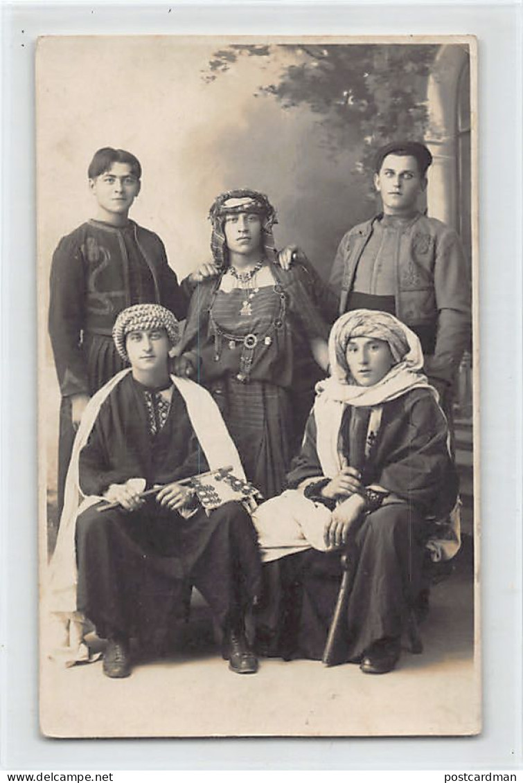 Tunisie - Tirailleurs Et Européens Déguisés En Bédouin Et Bédouine - CARTE PHOTO Années 1923 1924 - Ed. Inconnu  - Tunesien