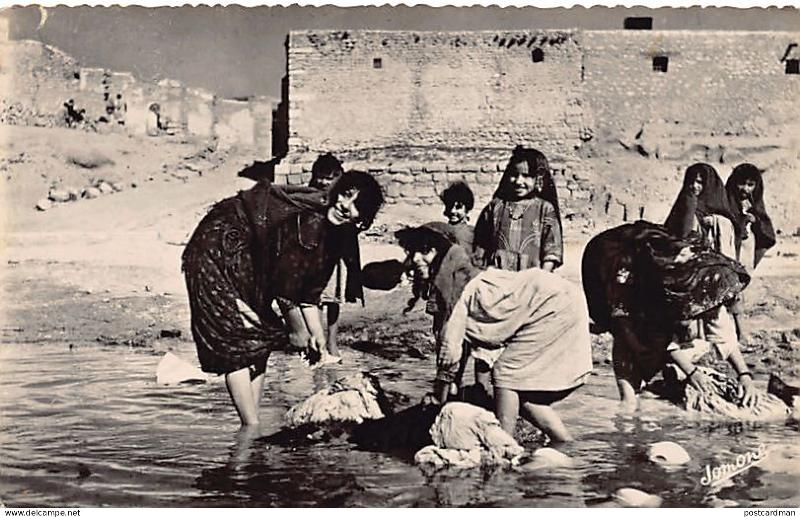 Algérie - Mauresques Dans L'Oued - Ed. Jomone 8 - Frauen