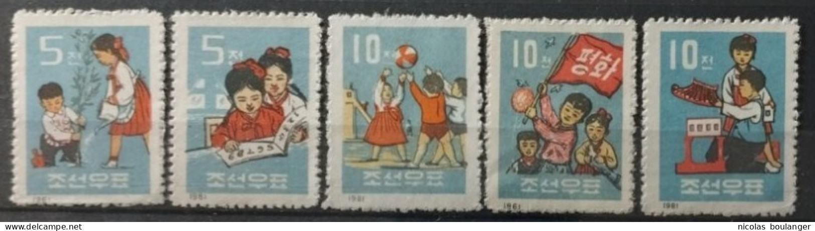 Corée Du Nord 1961 / Yvert N°310-314 / ** (sans Gomme) - Korea, North