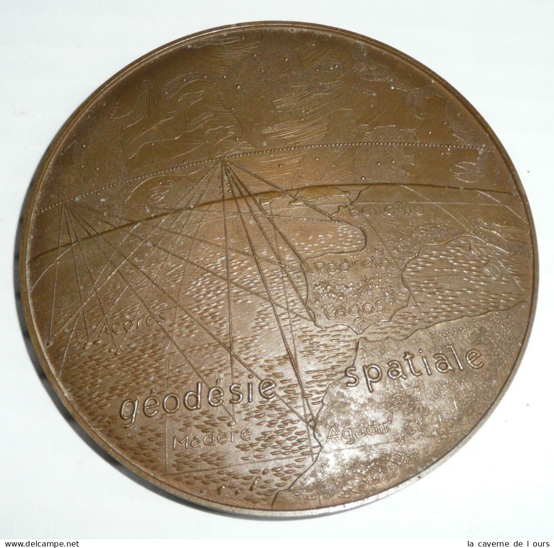 Rare Grossse Médaille De Table En Bronze 1968 IGN Cartographie Géodésie Spatiale - Firma's