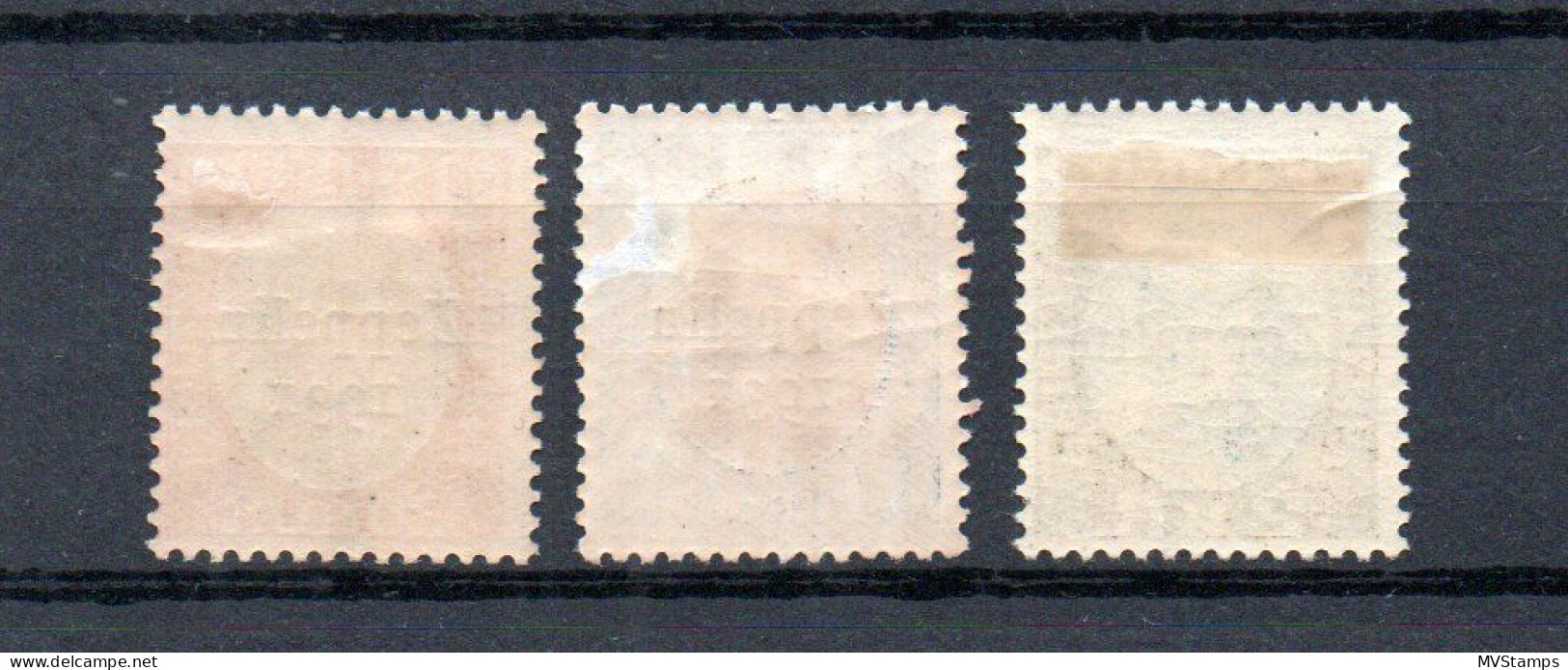 Iceland 1931 Set Overprinted Airmail Zeppelin Stamps (Michel 147/49) MLH, 148 Thin Spott - Luchtpost