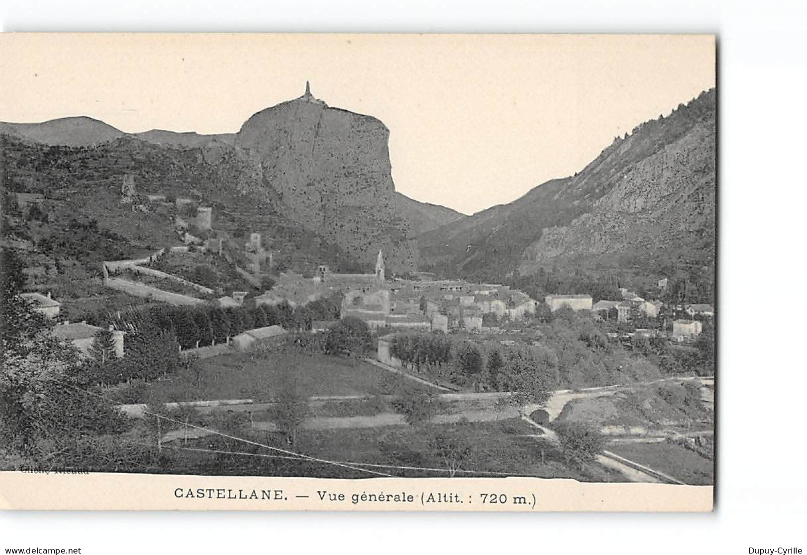 CASTELLANE - Vue Générale - Très Bon état - Castellane