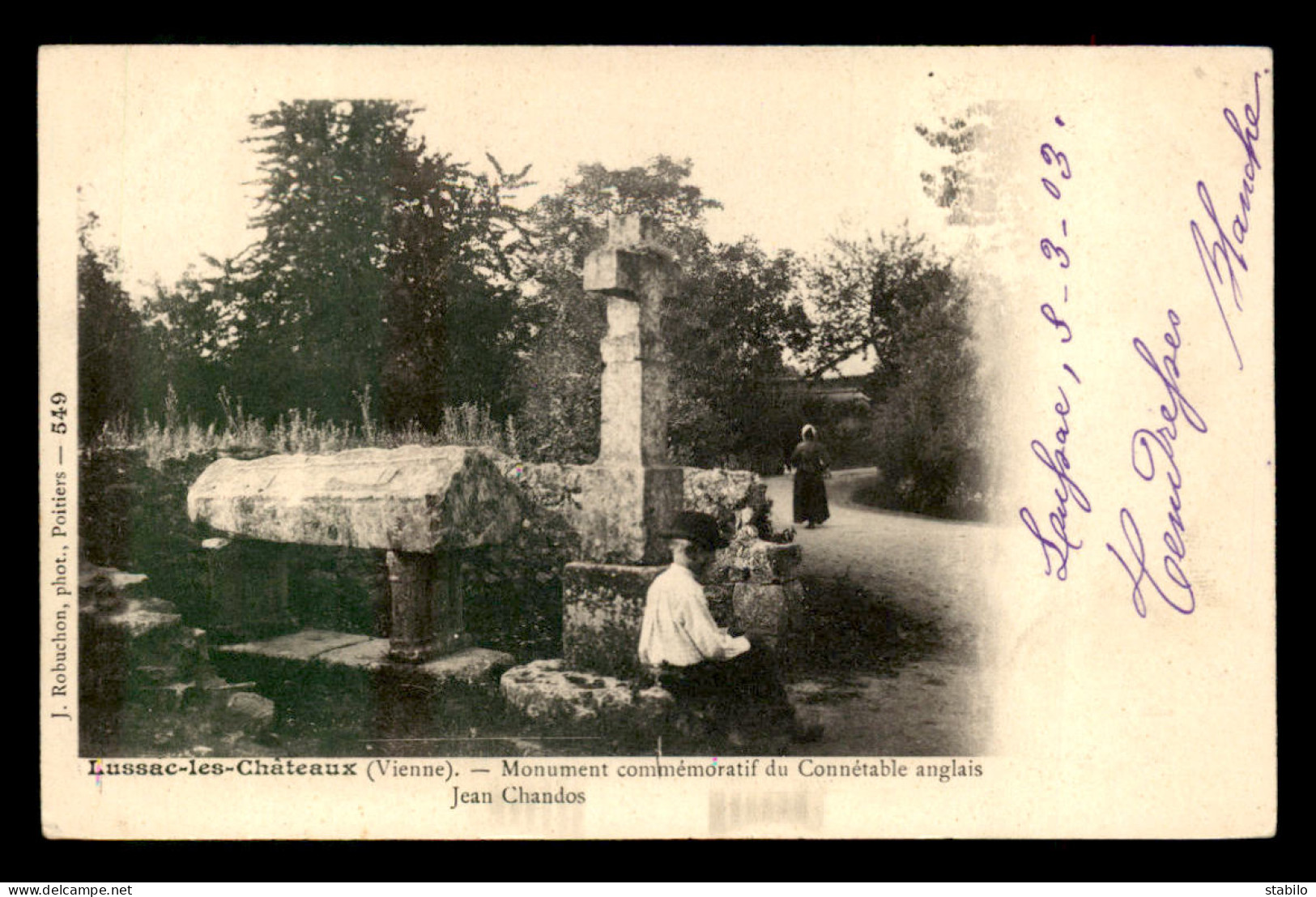 86 - LUSSAC-LES-CHATEAUX - MONUMENT COMMEMORATIF DU CONNETABLE ANGLAIS JEAN CHANDOS - Lussac Les Chateaux