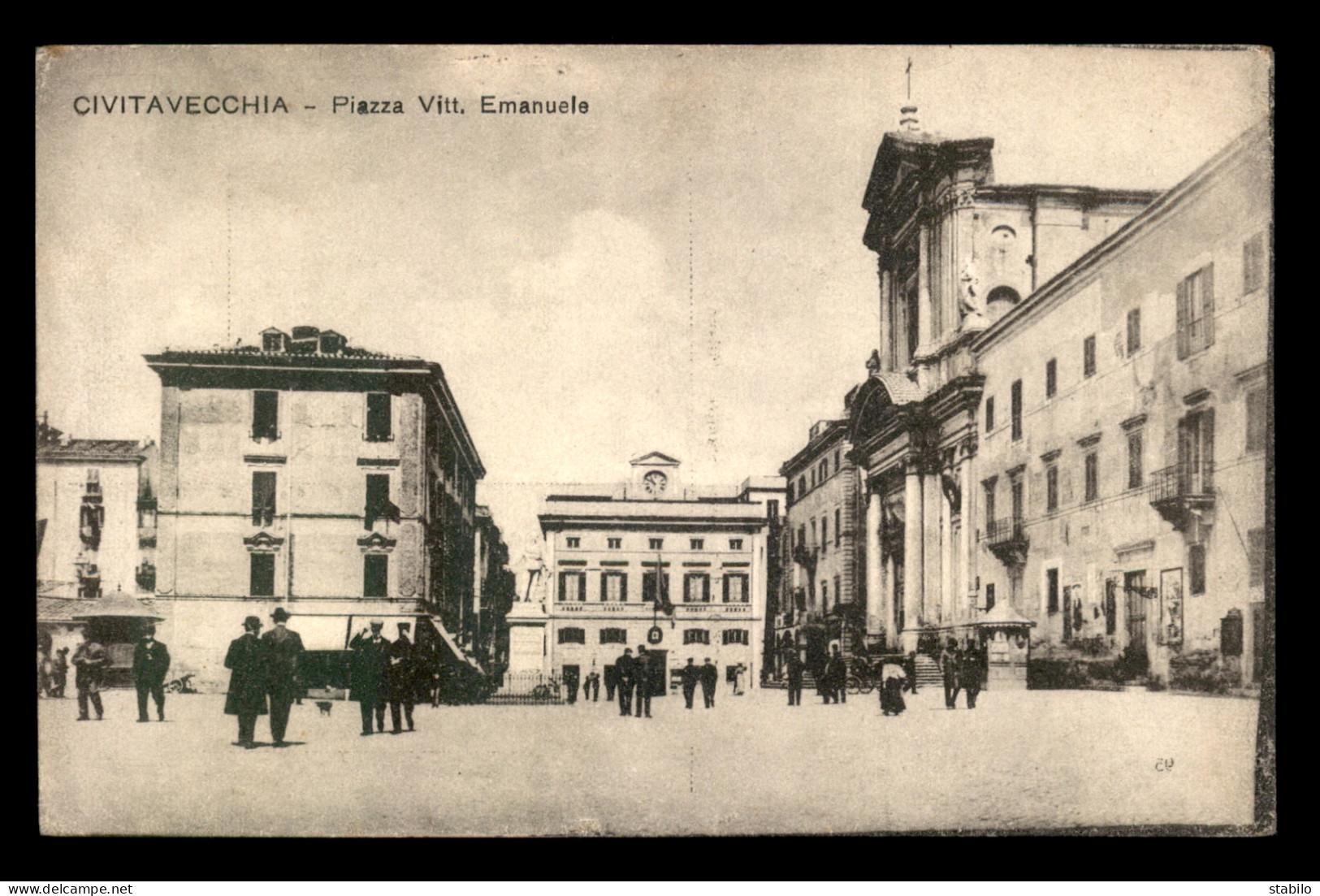 ITALIE - CIVITAVECCHIA - PIAZZA VITT EMANUELE - CACHET CROIX-ROUGE AU VERSO - Civitavecchia