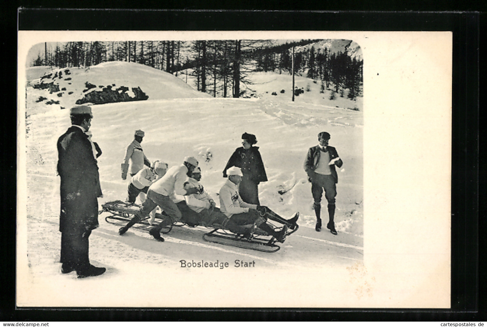 AK Bobsleadge Start  - Winter Sports