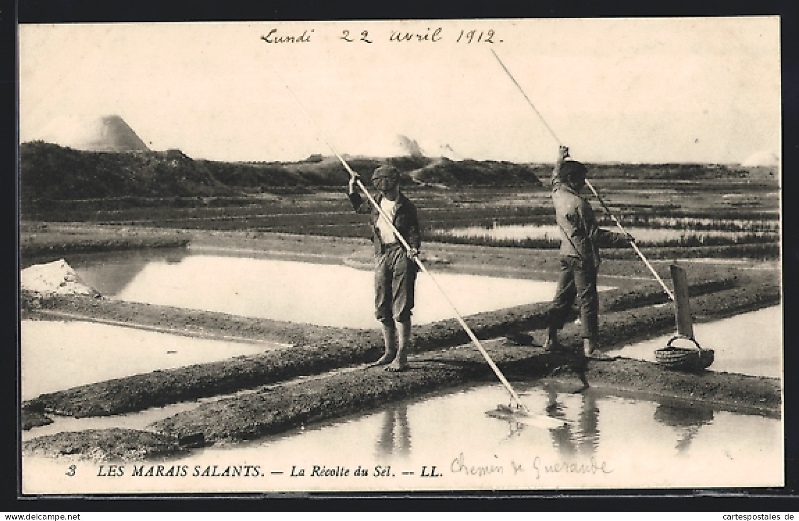 AK Les Marais Salants, La Recolte Du Sel, Salz Wird Vom Wasser Getrennt  - Bergbau