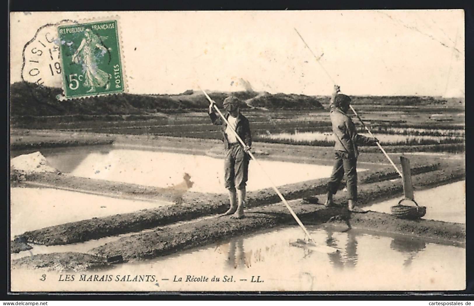 AK Les Marais Salants, La Recolte Du Sel, Salz Wird Vom Wasser Getrennt  - Mijnen