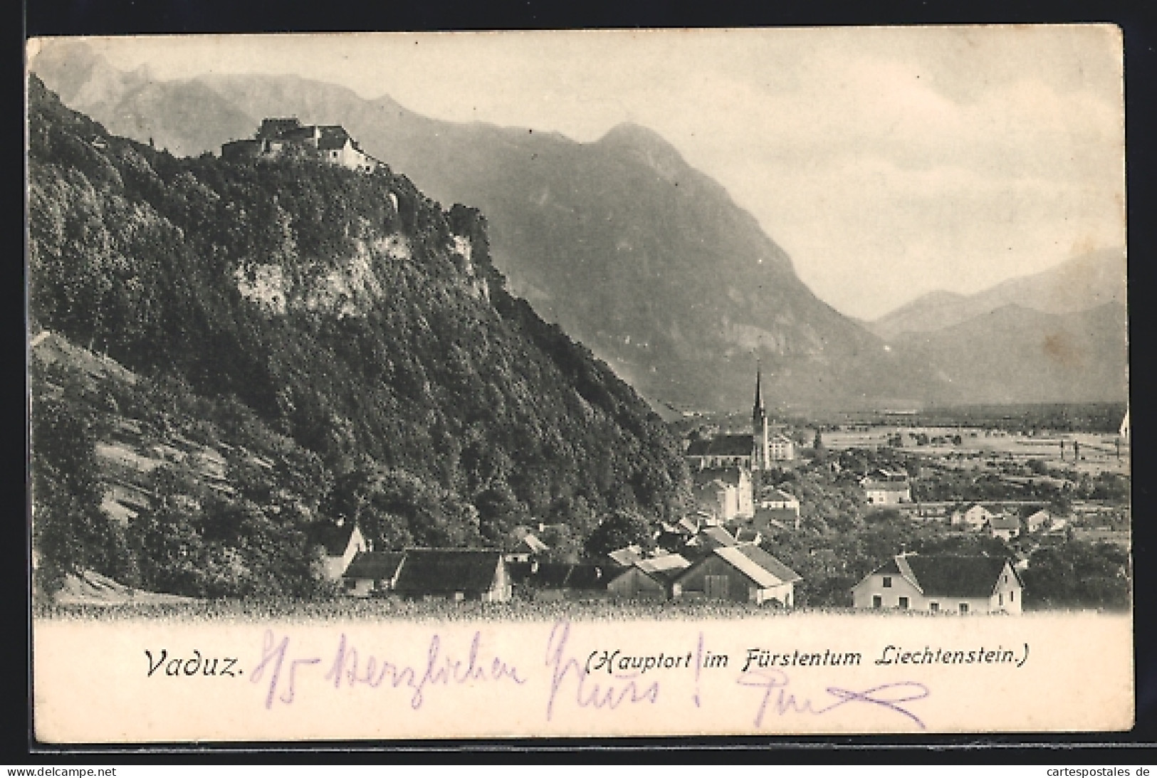 AK Vaduz, Kirche Und Bergschloss Gegen Bergkette  - Liechtenstein