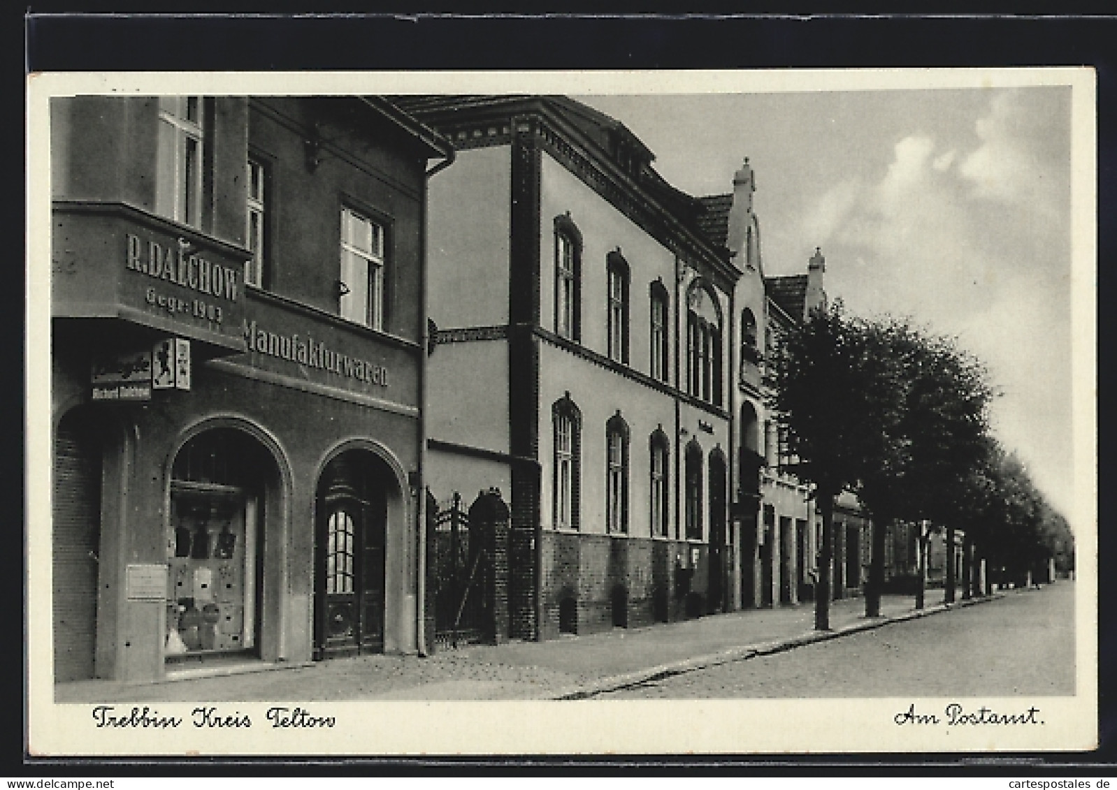 AK Trebbin /Kr. Teltow, Manufakturwaren R. Dalchow Und Postamt Mit Strasse  - Trebbin