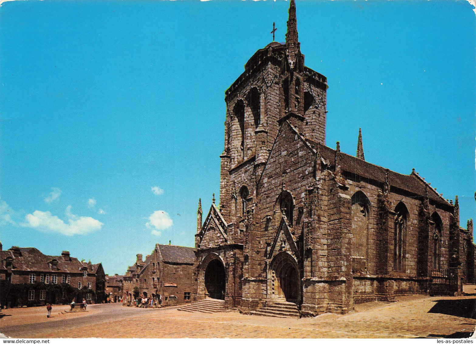 29 LOCRONAN L EGLISE ET LA CHAPELLE  - Locronan