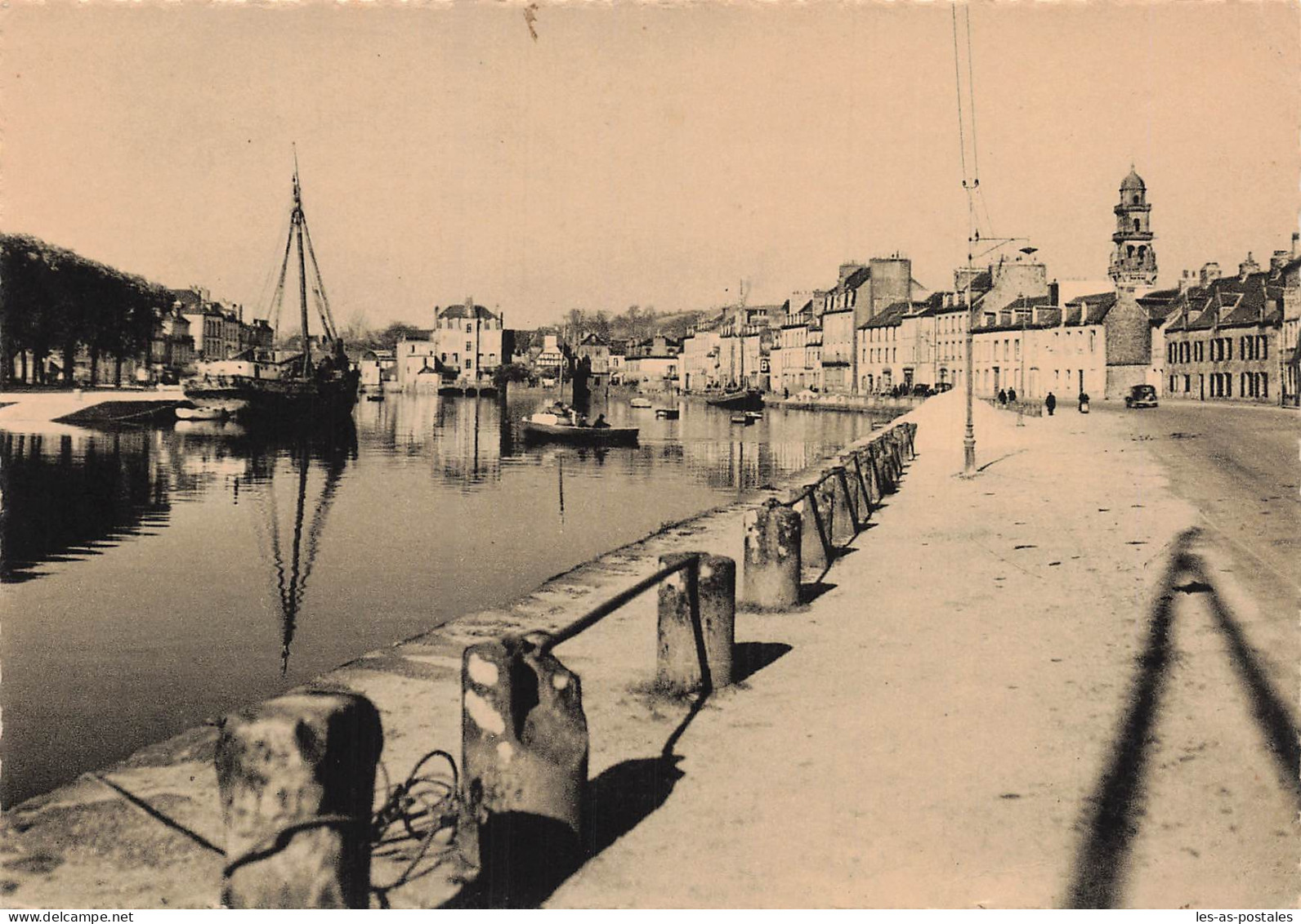 29 LANDERNEAU LE PORT ET LE QUAI DE CORNOUAILLE - Landerneau