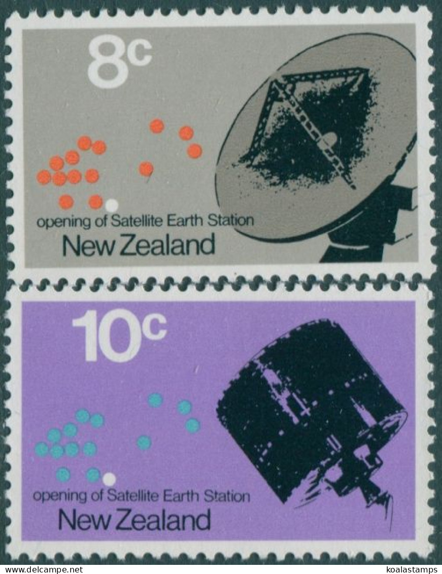 New Zealand 1971 SG958-959 Satellite Earth Station Set MLH - Autres & Non Classés