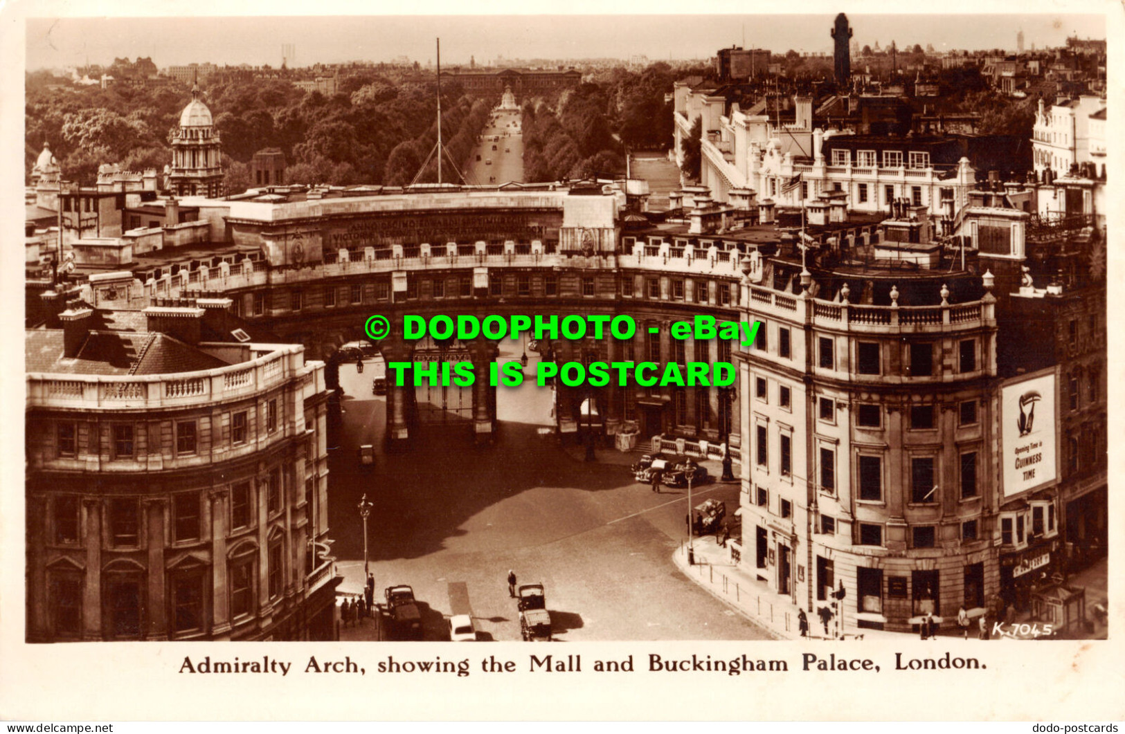 R462040 London. Admiralty Arch Showing The Mall And Buckingham Palace. Valentine - Sonstige & Ohne Zuordnung