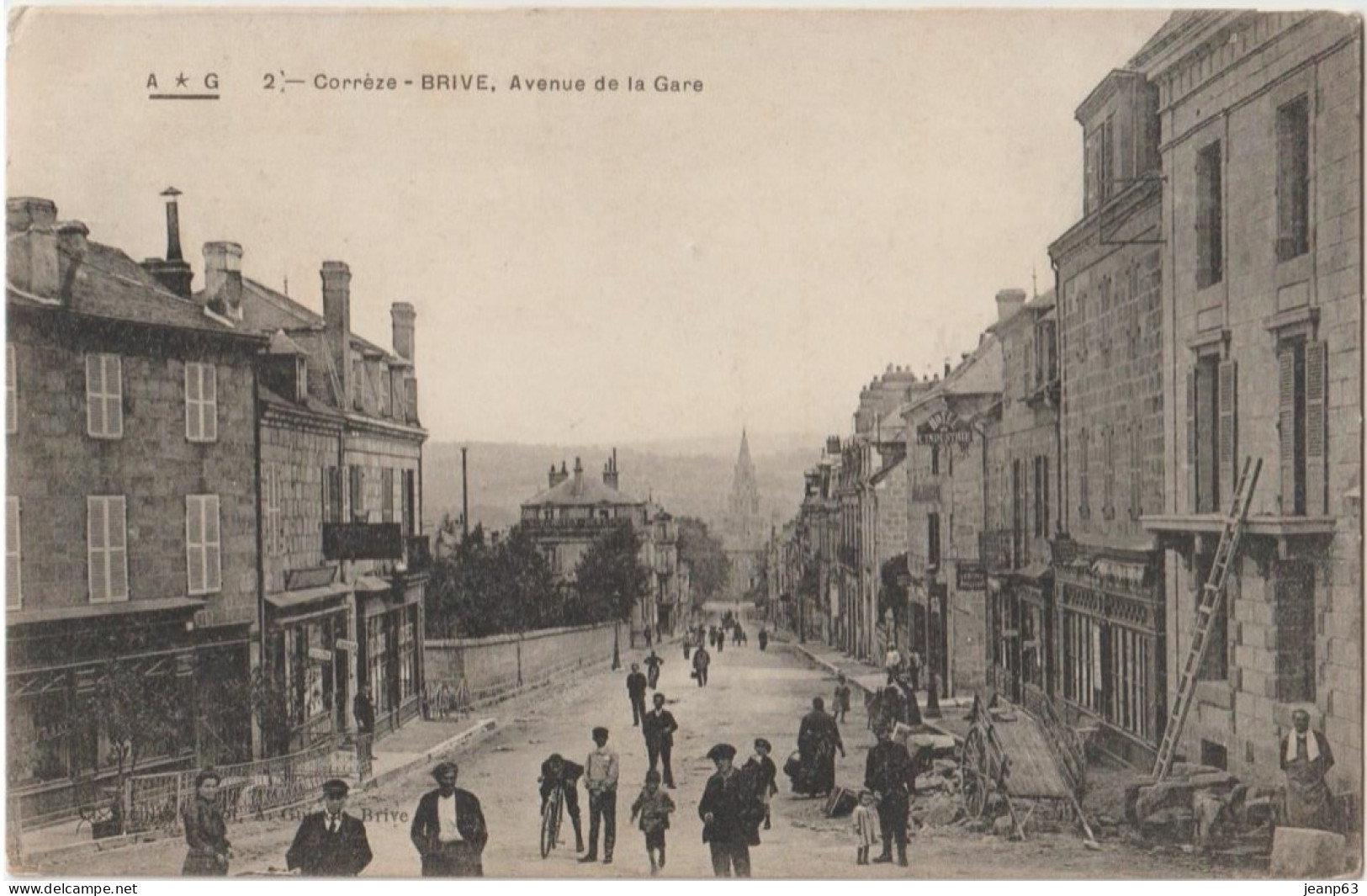 2 - BRIVE. Avenue De La Gare - Brive La Gaillarde