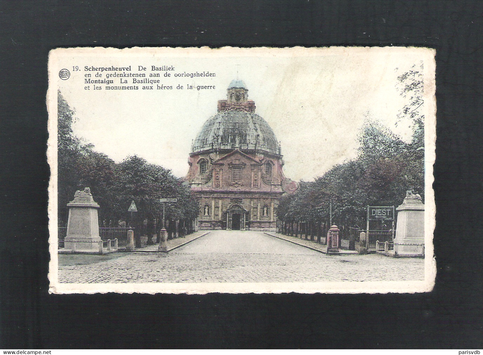 SCHERPENHEUVEL -  DE BASILIEK EN DE GEDENKSTENEN AAN DE OORLOGSHELDEN   (12.630) - Scherpenheuvel-Zichem