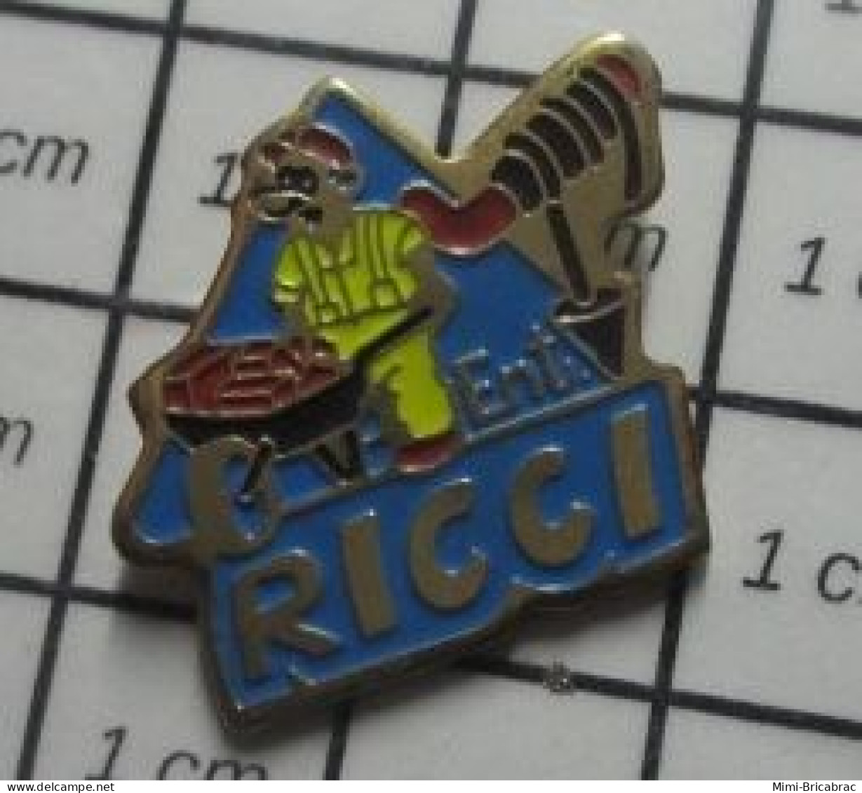 513B Pin's Pins / Beau Et Rare : MARQUES / ENT. RICCI Pas Lionel ! MACON MACONNERIE BTP - Marques